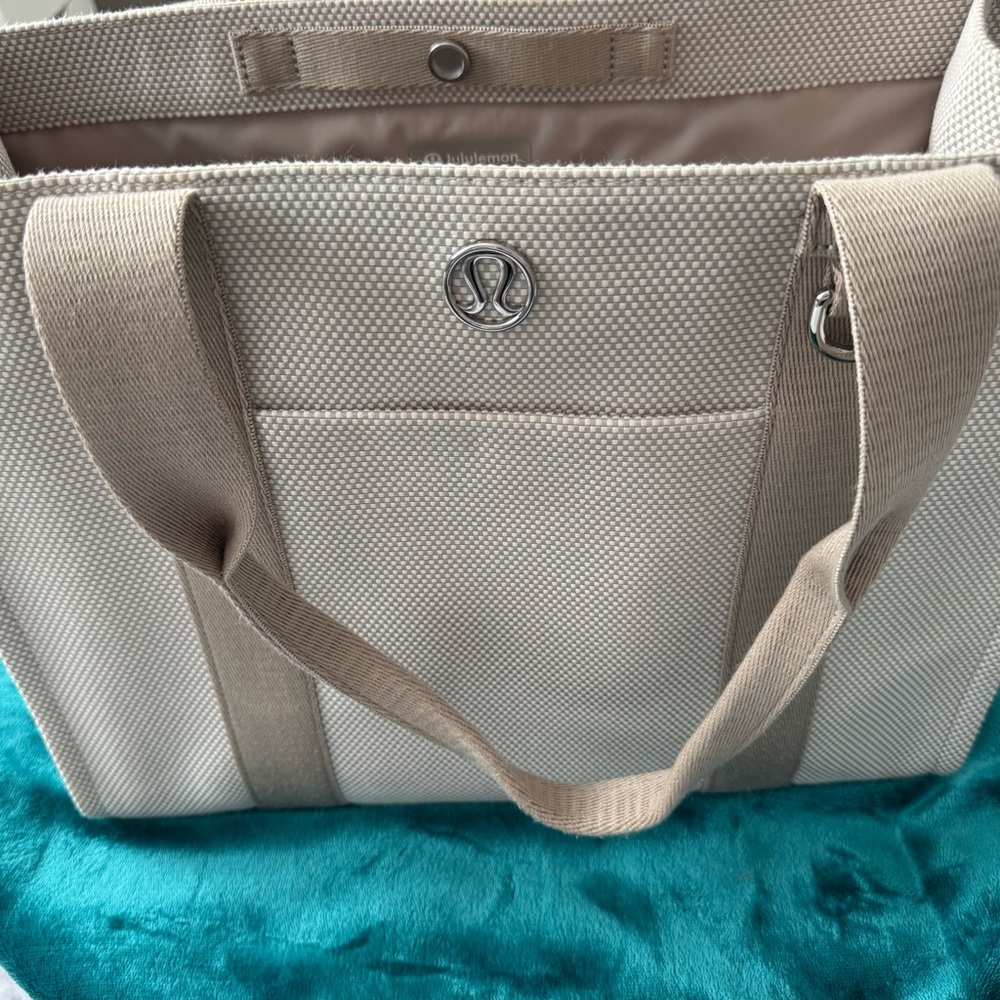 lululemon athletica Cream and Tan Tote Bag